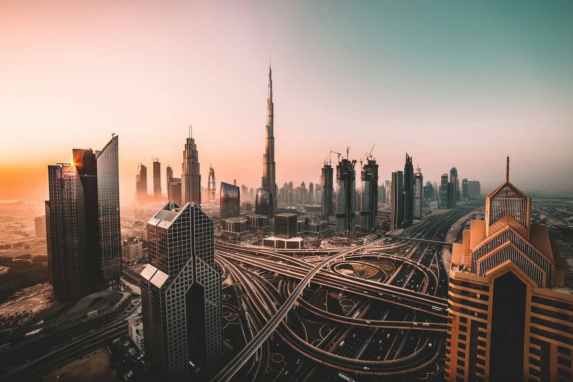 Discover Luxury Living: Apartments and Villas for Sale in Dubai